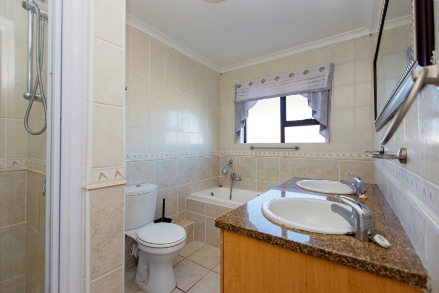7 Bedroom Property for Sale in Myburgh Park Western Cape